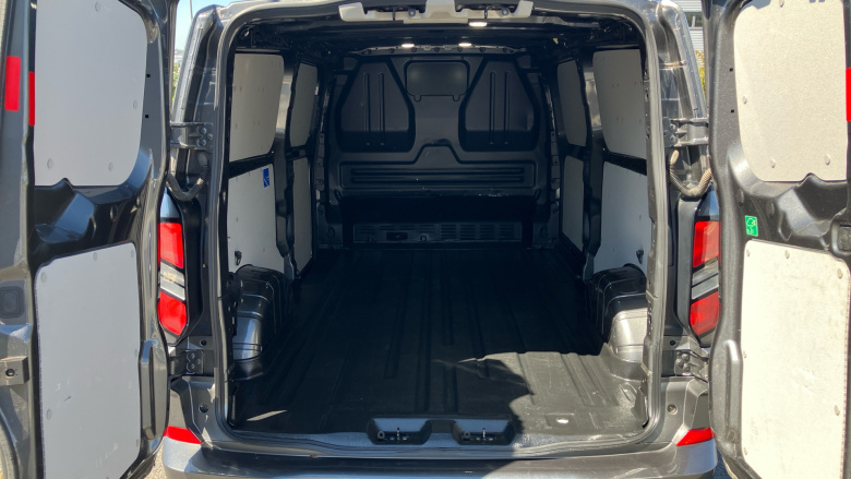 Ford Transit Custom 300 L2 Diesel Fwd 2.0 EcoBlue 136ps H1 Van Limited